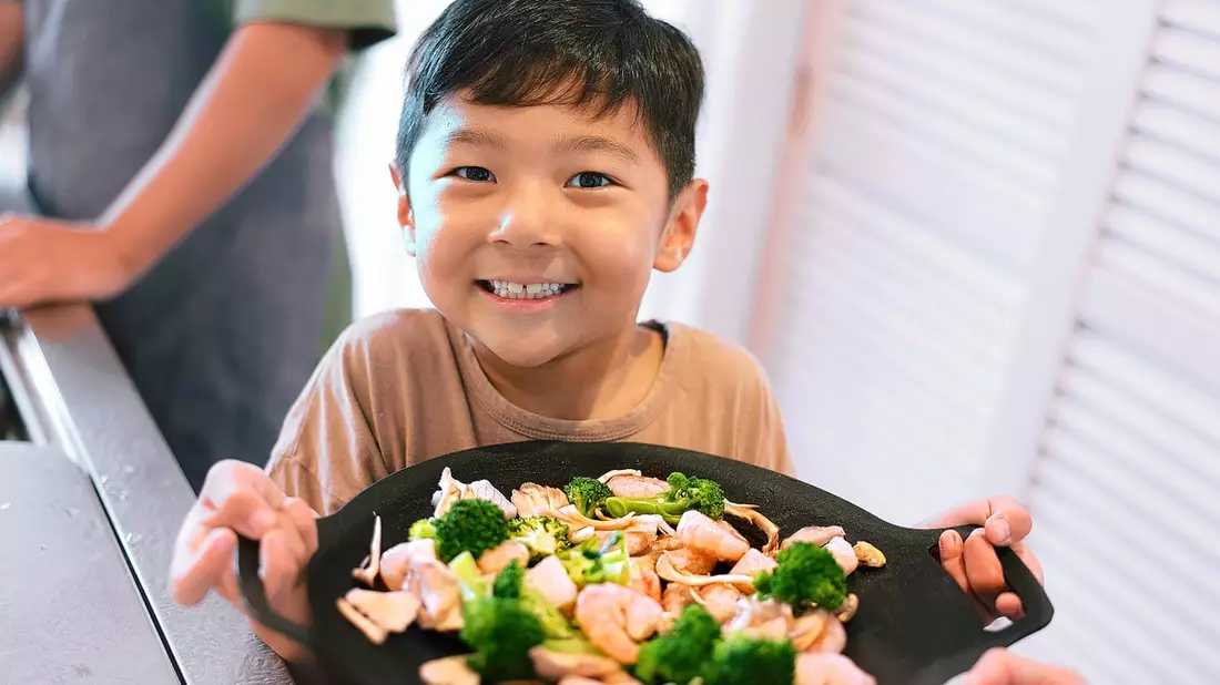 Vergleich: So gesund essen Kinder in anderen Ländern / Die Qualität von Kita- und Schulessen ist hierzulande schwankend. Andere Länder zeigen, wie´s besser geht - Bild: presseportal.de