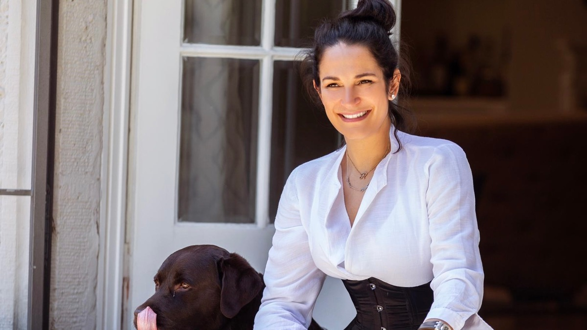 Ramona Portugalov: Vom Berliner Sofa bis zur europaweiten Academy mit einer radikal nahbaren Interior-Philosophie - Foto: presseportal.de