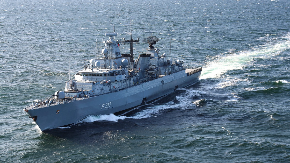 Deutsche Marine zum Anfassen auf der Sail Bremerhaven: Open Ship auf der 