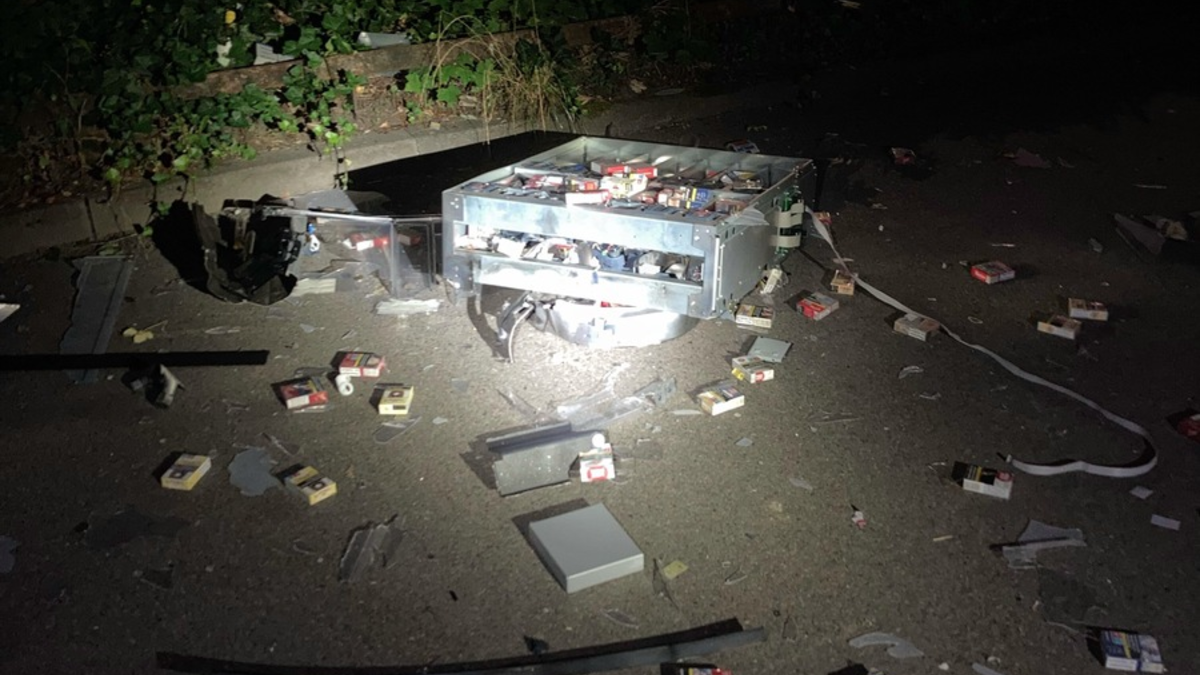 POL-AC: Freistehender Zigarettenautomat gesprengt - Täter flüchtig - Foto: presseportal.de