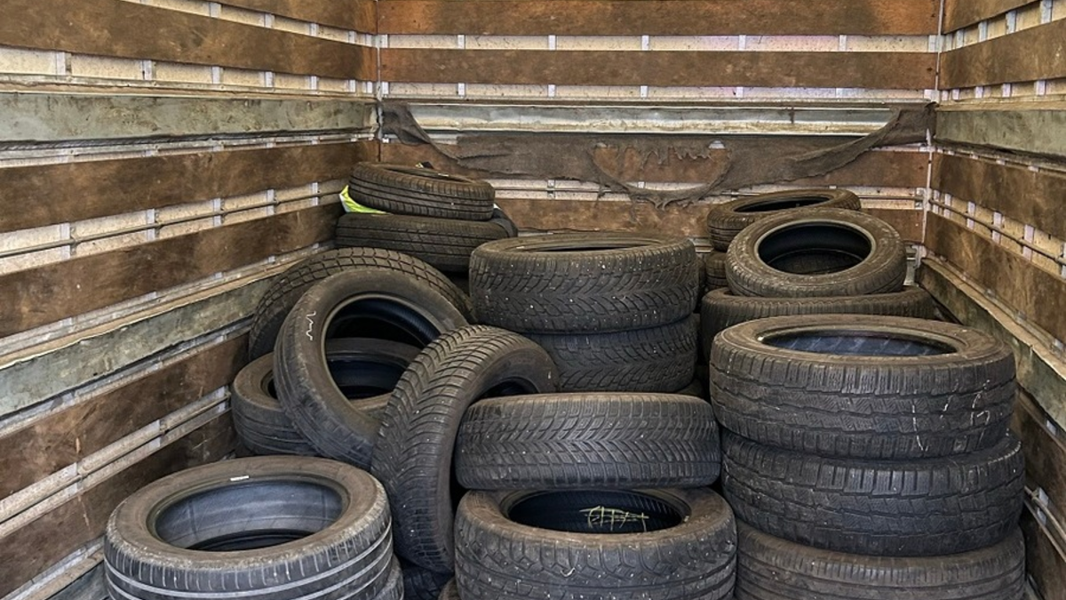 HZA-HN: Zoll stoppt Lieferwagen und findet Waffe - Foto: presseportal.de