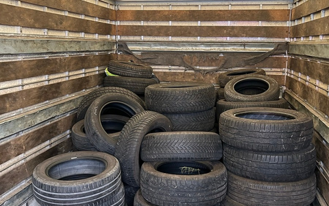 HZA-HN: Zoll stoppt Lieferwagen und findet Waffe - Foto: presseportal.de