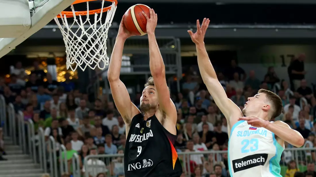 Franz Wagner und die deutschen Basketballer haben den ersten EM-Test gewonnen. - Bild: Stickel Matthias/dpa