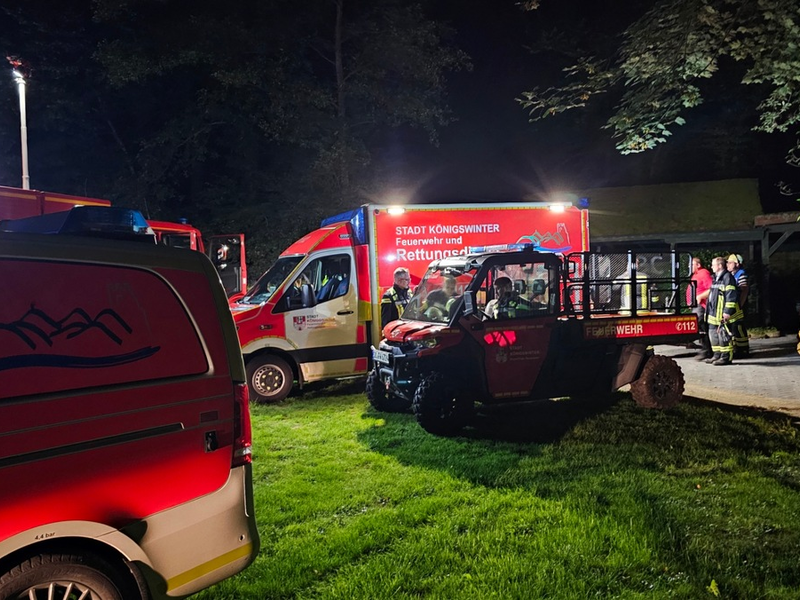 FW Königswinter: Verletzter Mountainbikefahrer im Wald - Feuerwehr unterstützt Rettungsdienst - Foto: presseportal.de