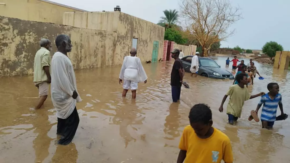 In der Regenzeit steigen in vielen Regionen Afrikas die Cholera-Zahlen (Archivbild) - Bild: Abdul-Rahman Awad/XinHua/dpa