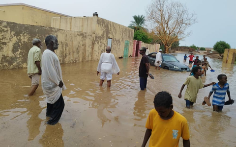 In der Regenzeit steigen in vielen Regionen Afrikas die Cholera-Zahlen (Archivbild) - Foto: Abdul-Rahman Awad/XinHua/dpa