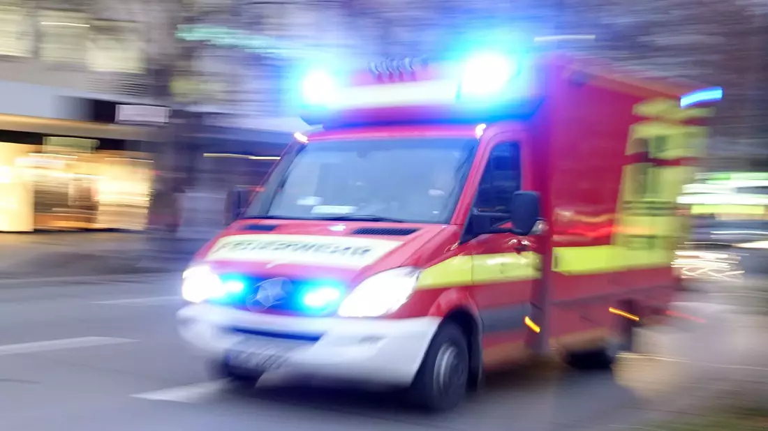 Unter den Verletzten sind laut Polizei auch Schwerverletzte. (Symbolbild)  - Bild: Katharina Redanz/dpa