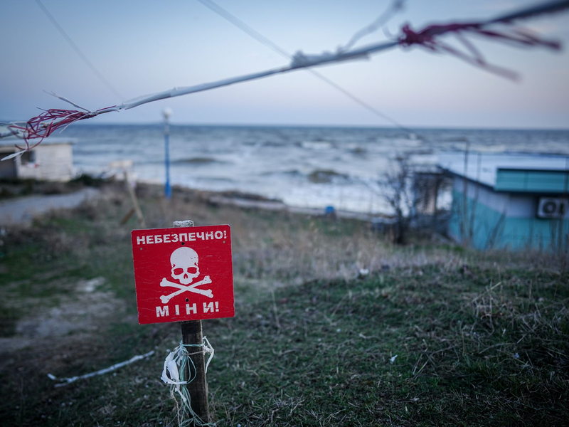 Behörden in der Region mahnen Badegäste wegen der Minengefahr, nur freigegebene Strände zu benutzen. (Archivbild) - Foto: Kay Nietfeld/dpa