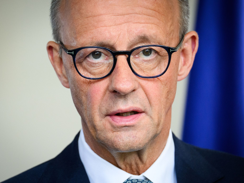 Merz und Söder hätten einen Koalitionsvertrag mit Steuererhöhungen nicht unterschrieben, sagt der Kanzler. (Archivbild) - Foto: Bernd von Jutrczenka/dpa