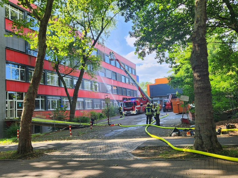 FW Witten: Brand an der Berufsschule - Foto: presseportal.de