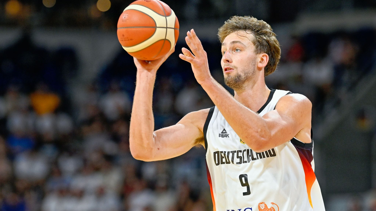 Dennis Schröder war bester Werfer gegen Slowenien. - Foto: Uwe Anspach/dpa