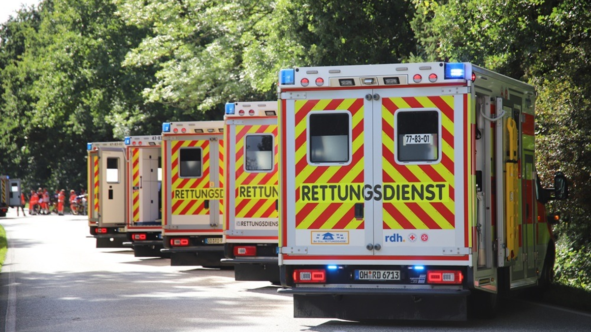 FW-SE: Schwerer Verkehrsunfall mit 12 Verletzten - Foto: presseportal.de