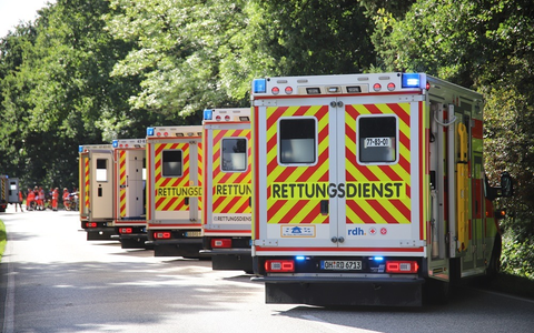 FW-SE: Schwerer Verkehrsunfall mit 12 Verletzten - Foto: presseportal.de