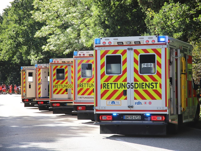 FW-SE: Schwerer Verkehrsunfall mit 12 Verletzten - Foto: presseportal.de