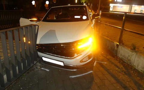 POL-GM: Unfall auf Steinmüllerallee - Fahrer muss Führerschein abgeben - Foto: presseportal.de