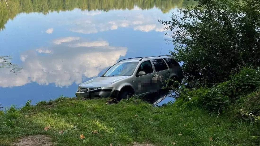 POL-COE: Dülmen, Börnste/ Auto in einen Teich gefahren - Bild: presseportal.de