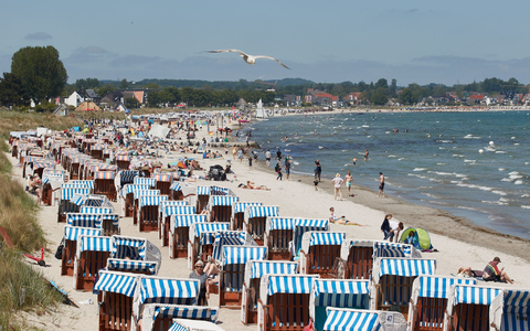Die neue Woche verspricht Badewetter in Deutschland. - Foto: Georg Wendt/dpa