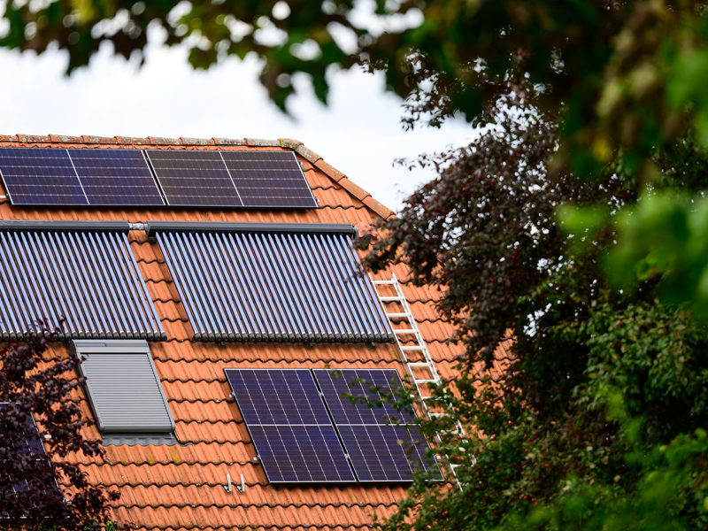 Wirtschaftsministerin Reiche hatte die Förderung von Ökostrom aus privaten Photovoltaikanlagen zuletzt infrage gestellt. - Foto: Philipp Schulze/dpa