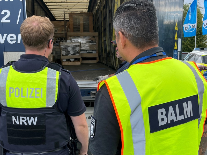 POL-SI: Landesweiter Kontrolleinsatz: Kreispolizeibehörde Siegen-Wittgenstein hatte Brummi-Fahrer an zwei Kontrollstellen erfolgreich im Blick - bei jedem Zweiten gab es etwas zu beanstanden #polsiwi - Foto: presseportal.de