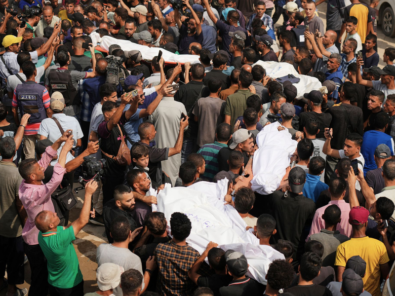 Bei einem israelischen Luftangriff wurden in Gaza fünf Mitarbeiter von Al-Dschasira getötet. - Foto: Jehad Alshrafi/AP/dpa