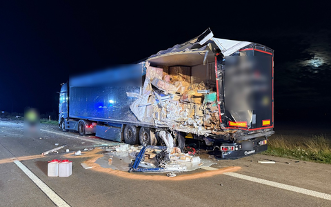 API-TH: Kollision mit Pannen-Sattelzug - Foto: presseportal.de