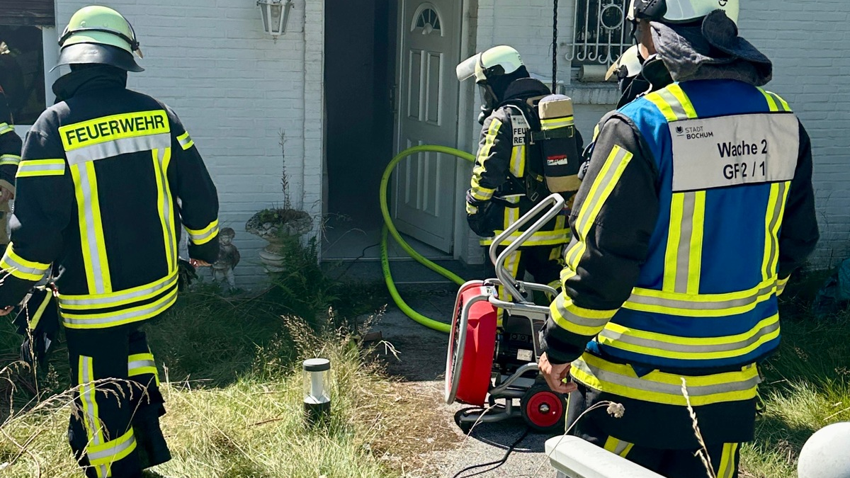 FW-BO: Kellerbrand in Bochum Stiepel - Foto: presseportal.de