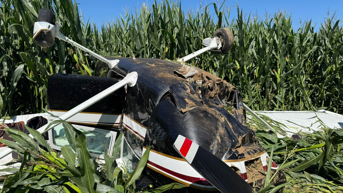 FW-Lohmar: Abgestürztes Kleinflugzeug in Lohmar-Algert - Foto: presseportal.de