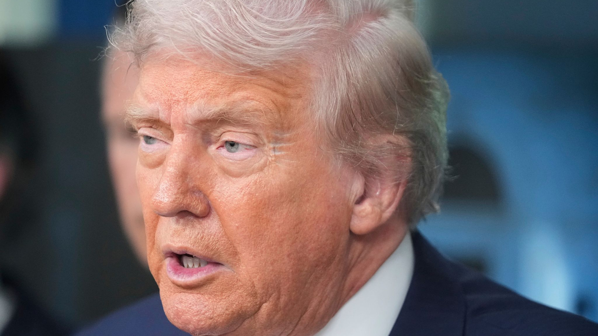 US-Präsident Trump will doch keine Zölle auf Gold erheben. - Foto: Mark Schiefelbein/AP/dpa