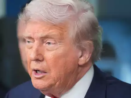 US-Präsident Trump will doch keine Zölle auf Gold erheben. - Foto: Mark Schiefelbein/AP/dpa