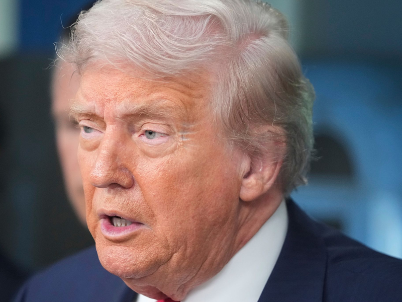 US-Präsident Trump will doch keine Zölle auf Gold erheben. - Foto: Mark Schiefelbein/AP/dpa