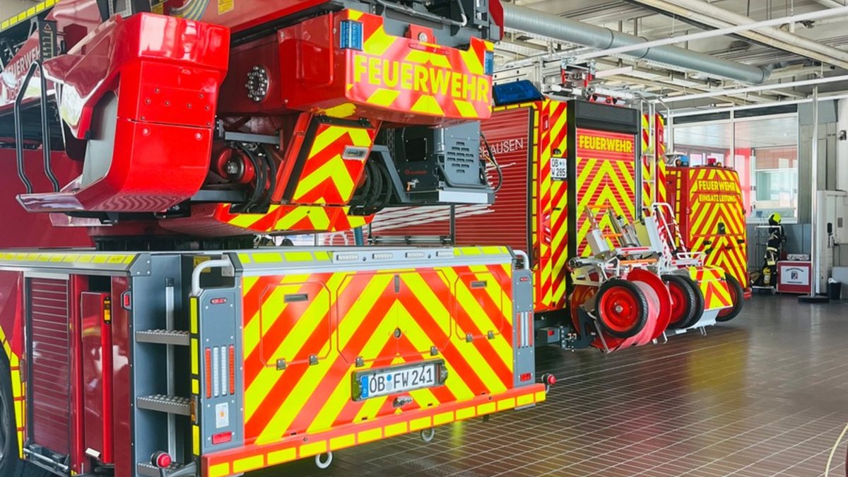 FW-OB: Brand in Entsorgungsbetrieb - Feuerwehr Oberhausen mehrere Stunden im Einsatz - Foto: presseportal.de