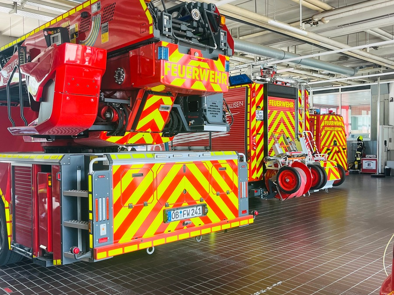 FW-OB: Brand in Entsorgungsbetrieb - Feuerwehr Oberhausen mehrere Stunden im Einsatz - Foto: presseportal.de