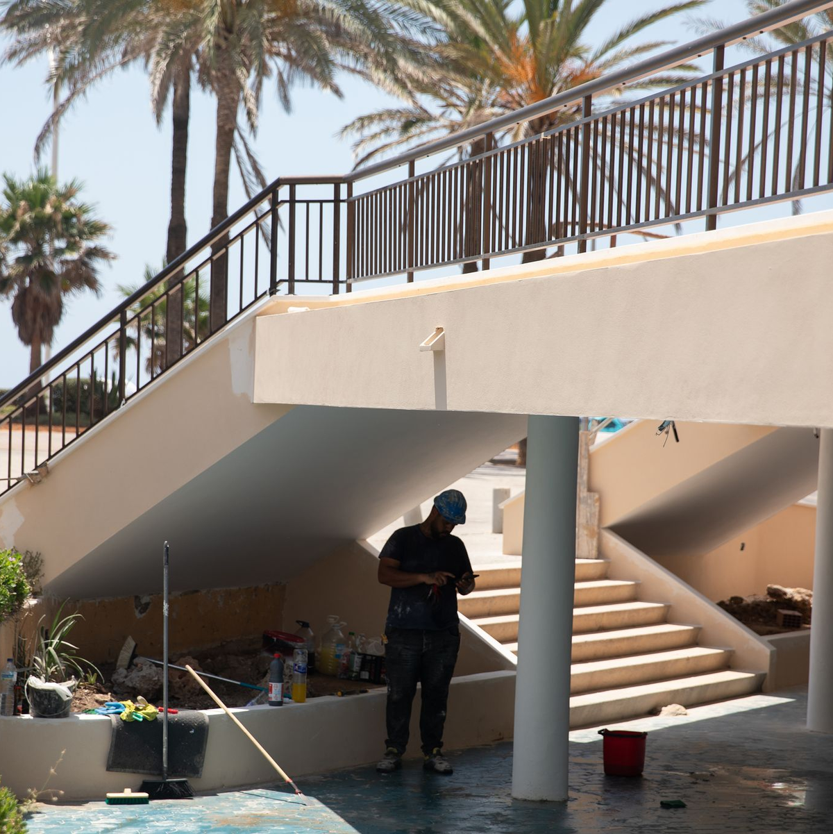 In manchen Ländern gibt es ab bestimmten Temperaturen ein Arbeitsverbot. (Archivbild) - Foto: Clara Margais/dpa