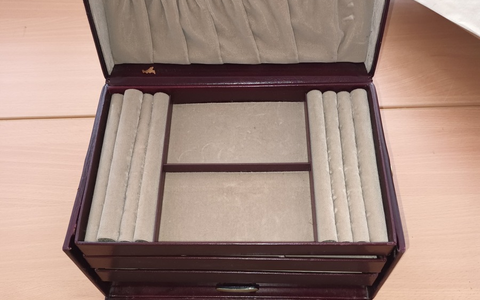 POL-UN: Bergkamen - Polizei sucht Schatullen-Eigentümer - Foto: presseportal.de