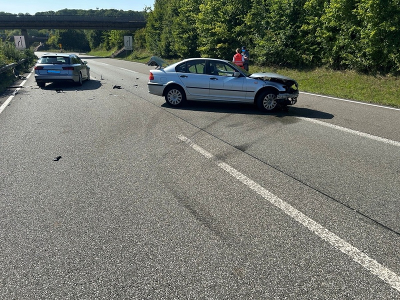 POL-PDPS: Schwerer Unfall auf der B10 - Foto: presseportal.de