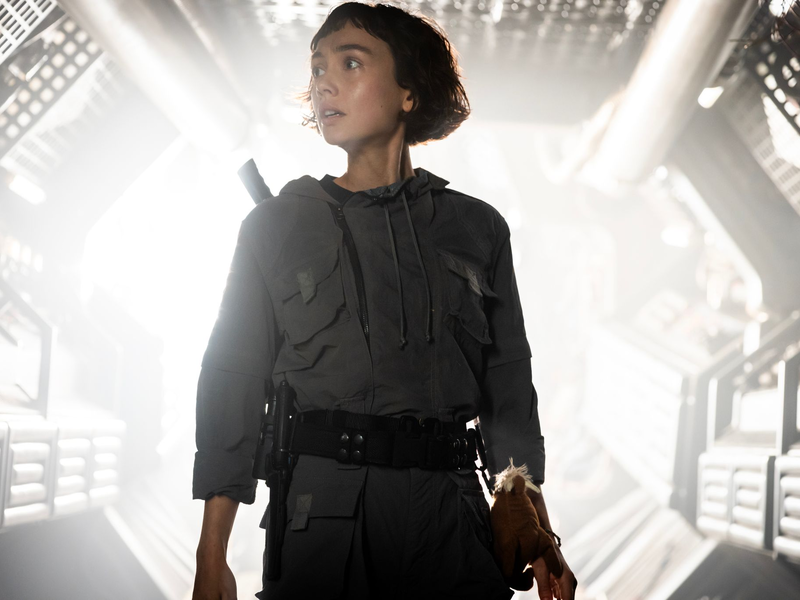 Sydney Chandler spielt Wendy. - Foto: -/Disney+/dpa