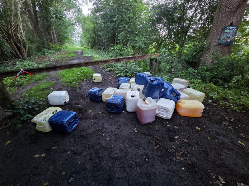 POL-RZ: Umweltermittlungsdienst sucht Zeugen nach unerlaubter Abfallbeseitigung - Foto: presseportal.de