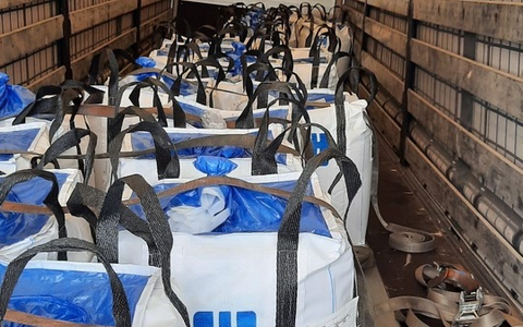 POL-HRO: Verrutschte Ladung sorgt für Schräglage eines Sattelaufliegers auf der BAB19 - Foto: presseportal.de