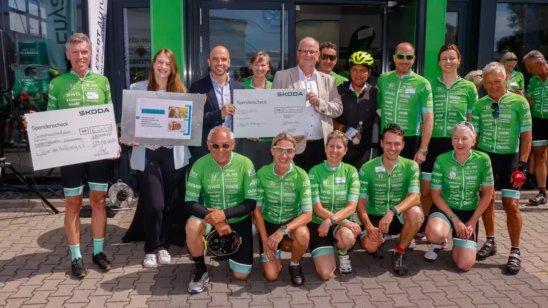 Škoda Auto Deutschland, Mitarbeiter in Weiterstadt und Autohaus unterstützen Tour der Hoffnung mit insgesamt 10.000 Euro - Bild: presseportal.de