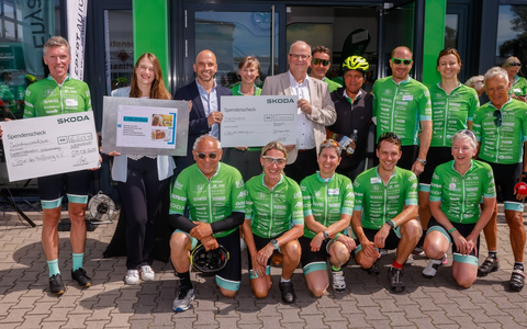 Škoda Auto Deutschland, Mitarbeiter in Weiterstadt und Autohaus unterstützen Tour der Hoffnung mit insgesamt 10.000 Euro - Foto: presseportal.de