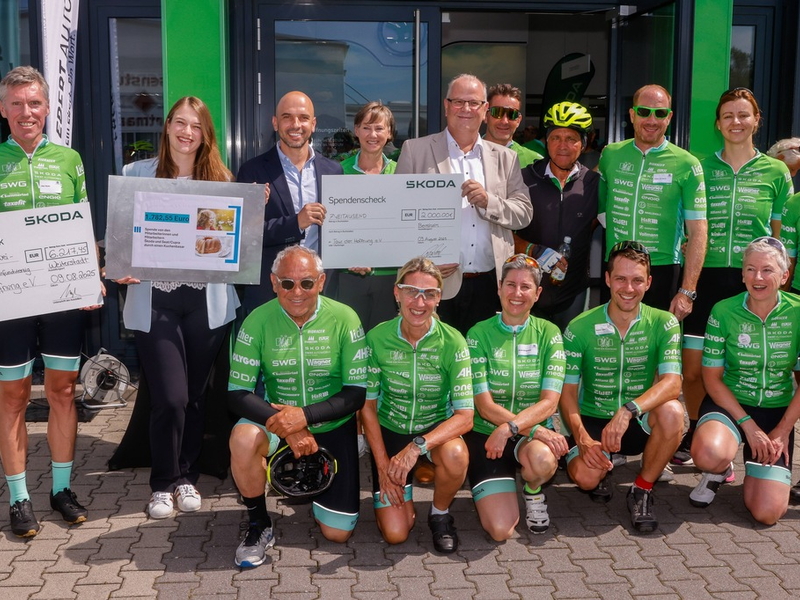 Škoda Auto Deutschland, Mitarbeiter in Weiterstadt und Autohaus unterstützen Tour der Hoffnung mit insgesamt 10.000 Euro - Foto: presseportal.de