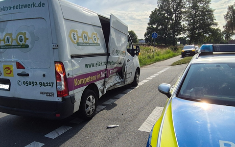 FW Südheide: Verkehrsunfall mit drei beteiligten Fahrzeugen - Foto: presseportal.de