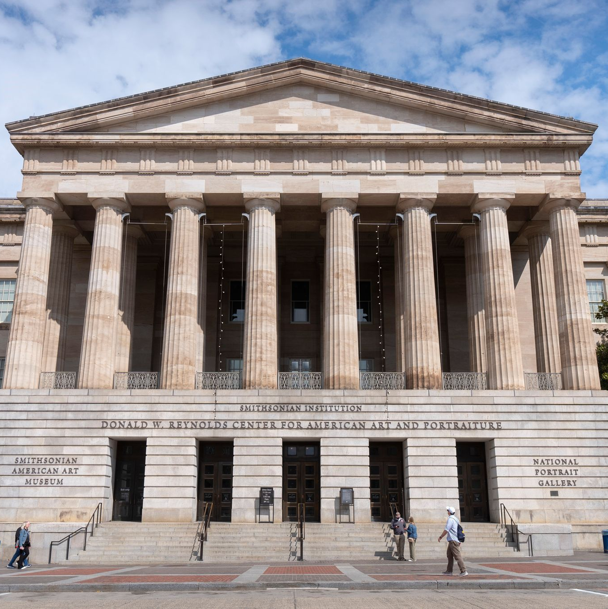 Trump griff besonders die Smithsonian Institution scharf an, die vor allem in Washington zahlreiche Museen betreibt. (Archivbild) - Foto: Mark Schiefelbein/AP/dpa
