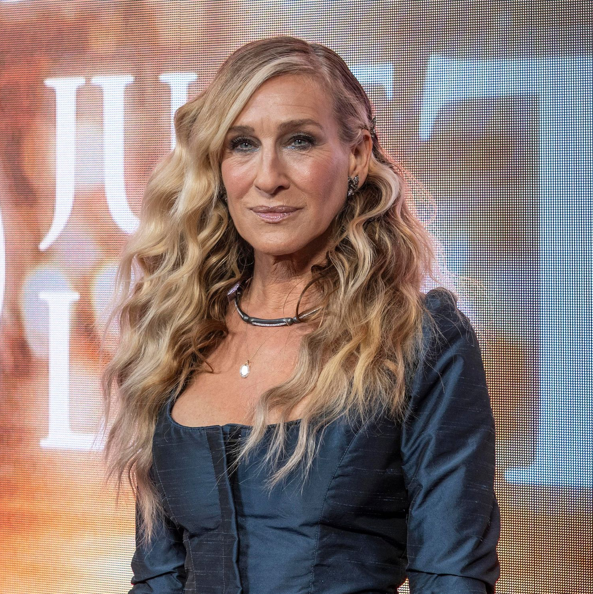 Sarah Jessica Parker im Mai in New York bei einer Premiere zur dritten Staffel der Serie «And Just Like That...». - Foto: Lev Radin/ZUMA Press Wire/dpa