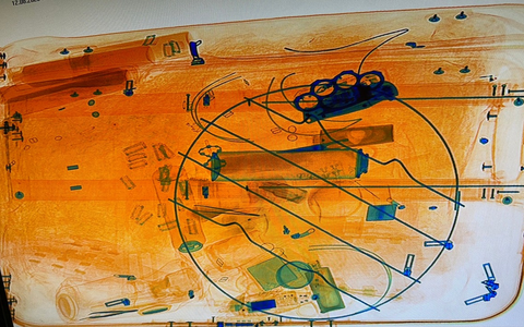 HZA-MS: Zoll findet gefährliche Mitbringsel im Reisegepäck / Schlagring und Elektroschocker am FMO sichergestellt - Foto: presseportal.de HZA-MS: Zoll findet gefährliche Mitbringsel im Reisegepäck / Schlagring und Elektroschocker am FMO sichergestellt - Foto: presseportal.de