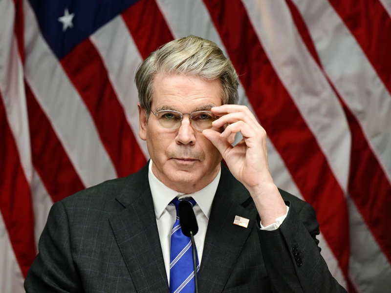 Sucht Kandidaten für den Fed-Chefposten: US-Finanzminister Bessent. (Archivbild) - Foto: Magnus Lejhall/TT News Agency/AP/dpa