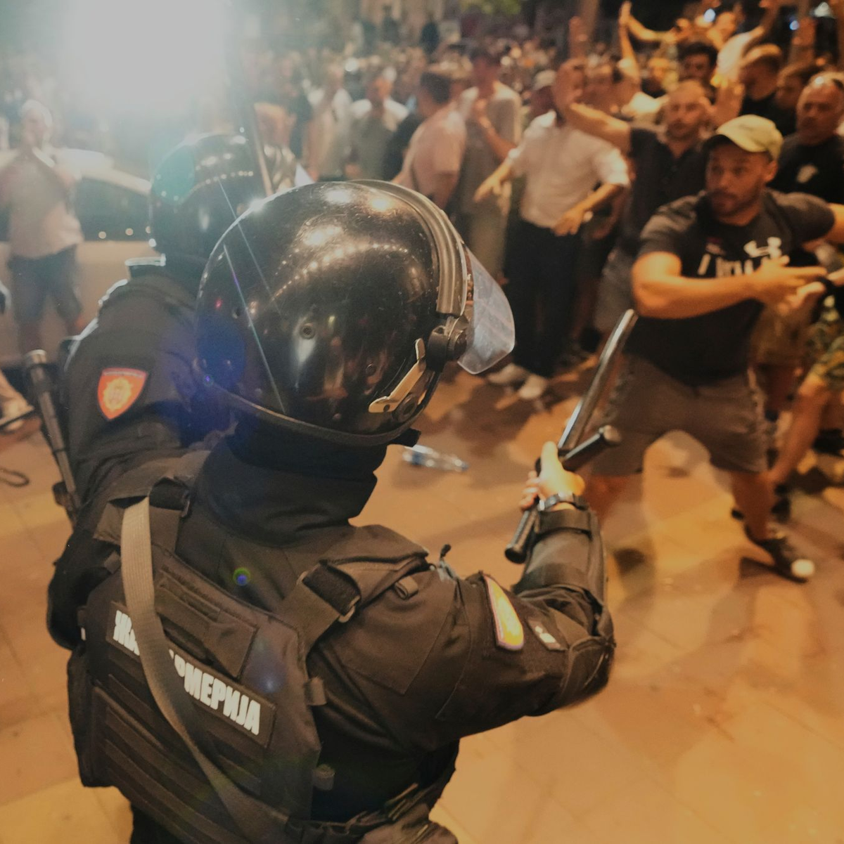 Die serbische Polizei ging am Campus der Uni Novi Sad mit großer Härte gegen demonstrierende Bürger vor. (Archivbild) - Foto: Darko Vojinovic/AP/dpa