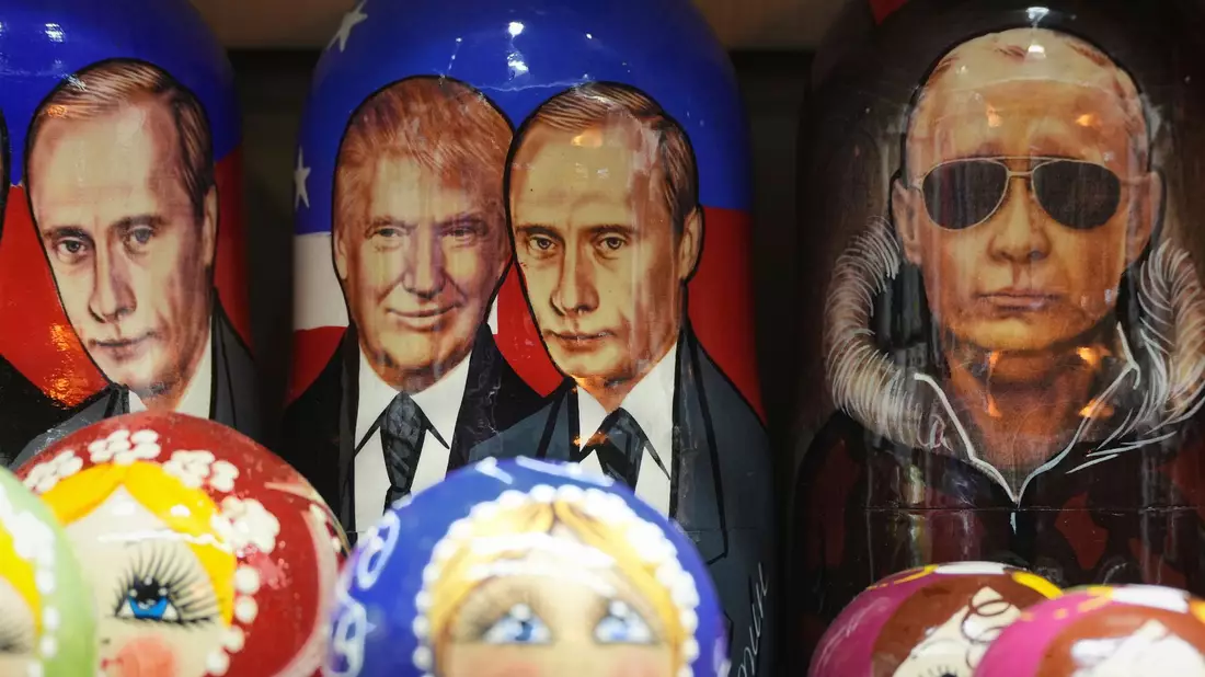 US-Präsident Donald Trump ist dem russischen Staatschef Wladimir Putin freundlicher zugeneigt, als es vielen Menschen im Westen lieb ist. (Archivfoto) - Bild: Dmitri Lovetsky/AP/dpa