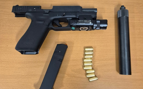 POL-SE: Pinneberg - Bedrohung mit Schusswaffe führt zu Polizeieinsatz bei Restaurant - Polizei nimmt Beschuldigten im Nahbereich vorläufig fest - Foto: presseportal.de