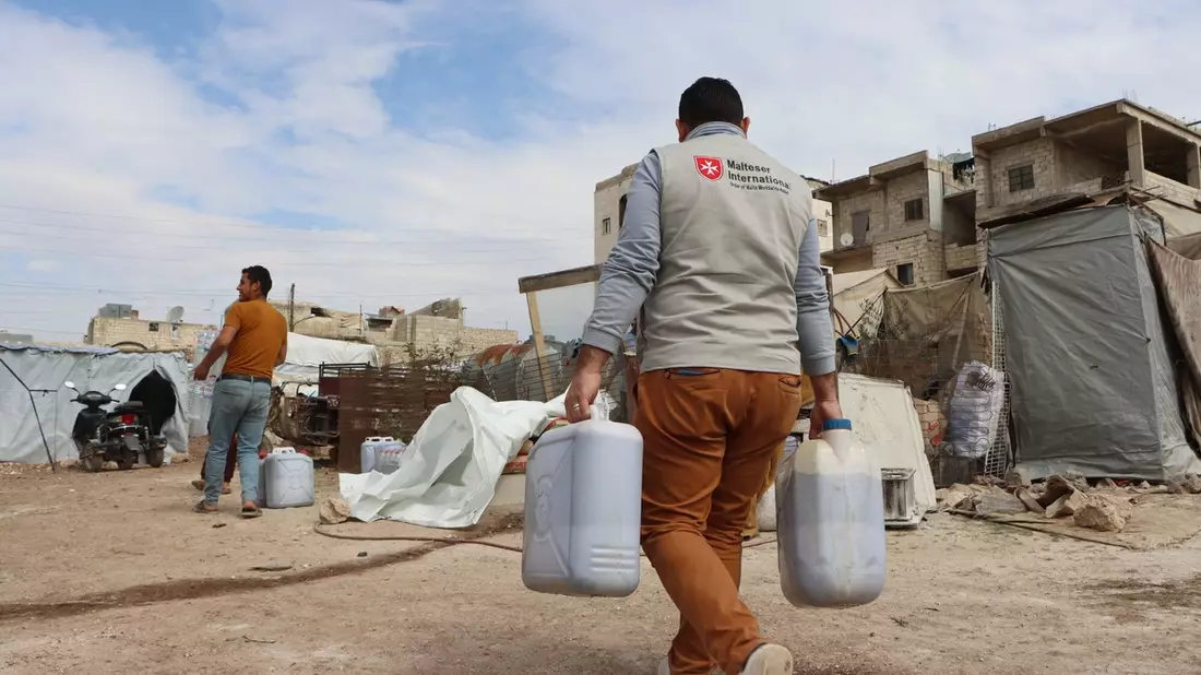 Helfer:innen so stark unter Druck wie noch nie: Zum Welttag Humanitäre Hilfe betont das Bündnis Aktion Deutschland Hilft die Bedeutung einer stabilen Finanzierung für die weltweite Nothilfe - Bild: presseportal.de